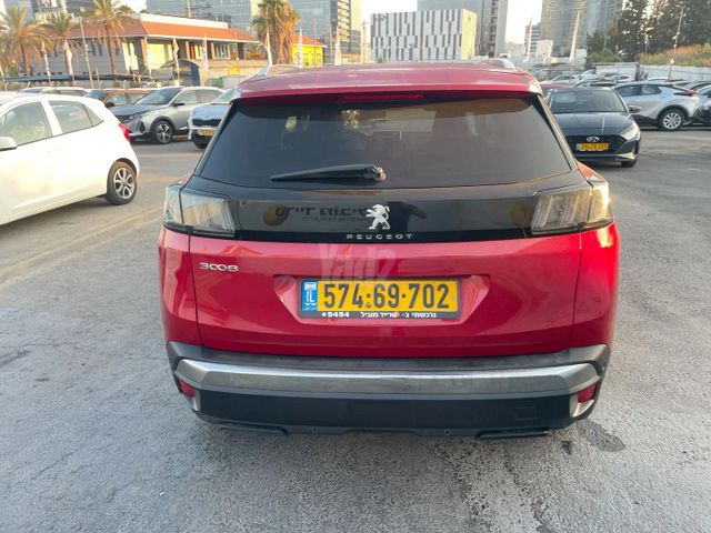 פיג'ו 3008
