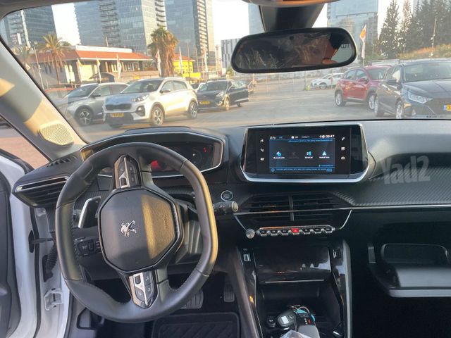 פיג'ו 208