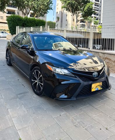 טויוטה קאמרי