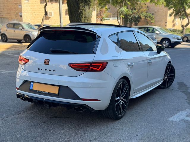 סיאט לאון