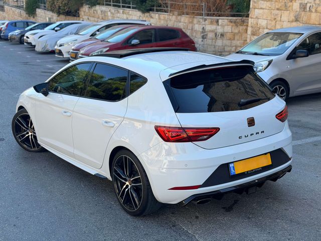 סיאט לאון