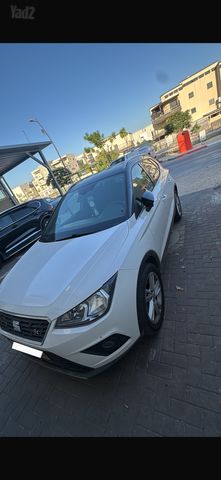 סיאט ארונה