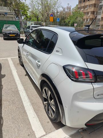 פיג'ו 208