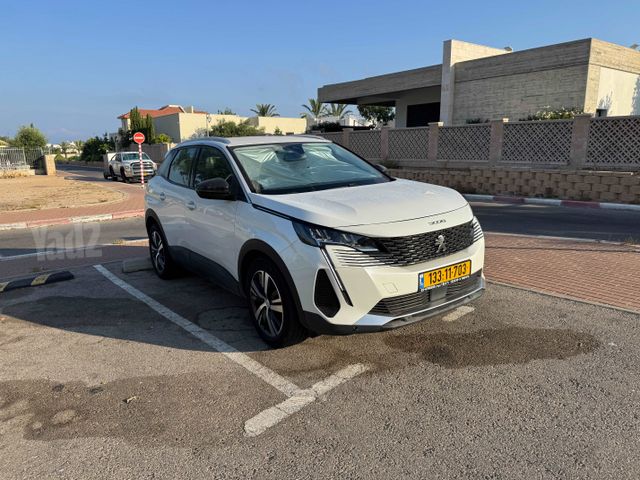 פיג'ו 3008