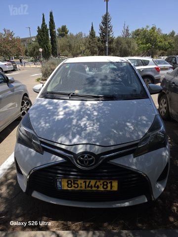 טויוטה יאריס