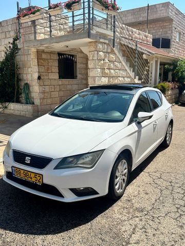 מודעת רכב סיאט לאון
