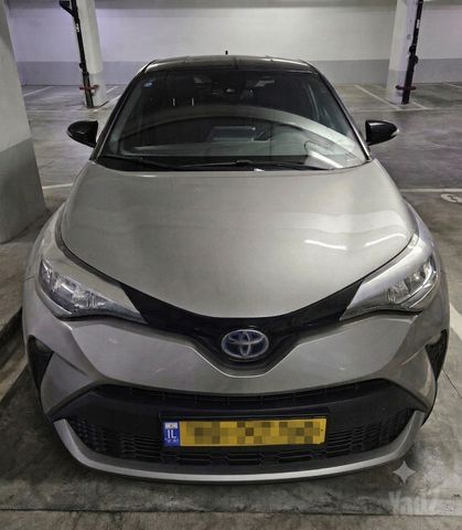 מודעת רכב טויוטה C-HR