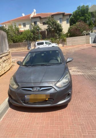 יונדאי אקסנט i25