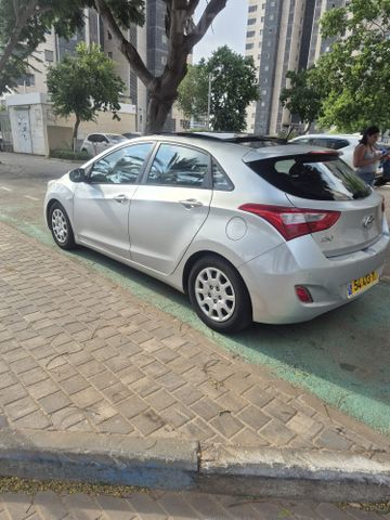 יונדאי i30