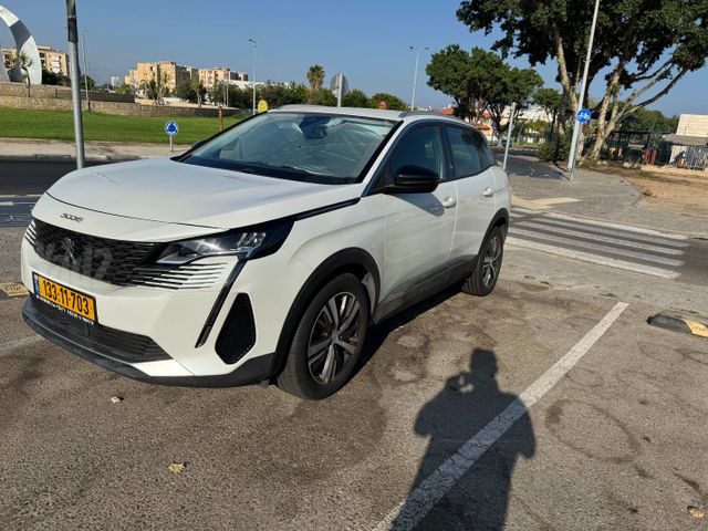 פיג'ו 3008
