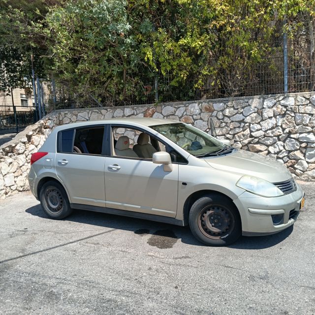 ניסאן טידה