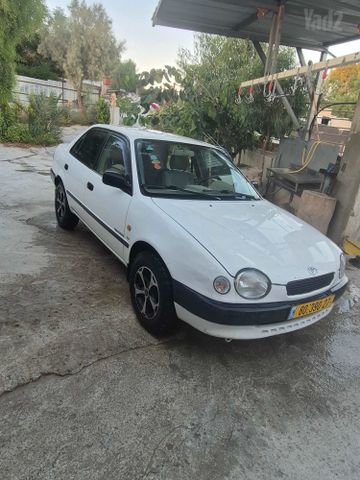 קורולה Class אוט׳ 1.6 (114 כ״ס)