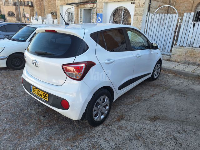 יונדאי i10