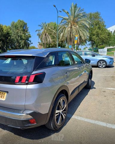 פיג'ו 3008