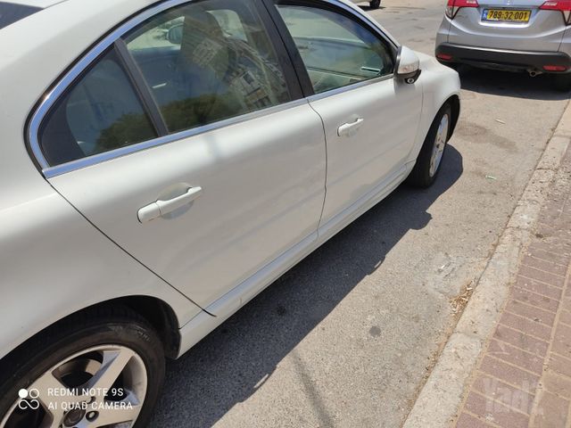וולוו S80