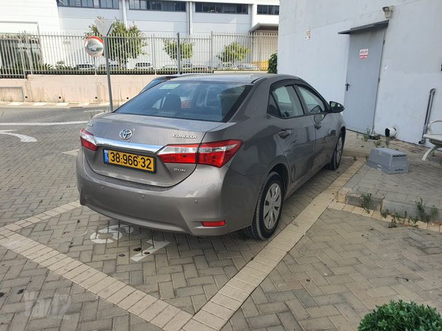 טויוטה קורולה
