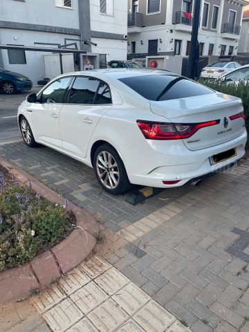 רנו מגאן