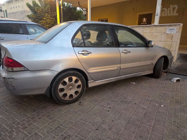 מיצובישי לנסר