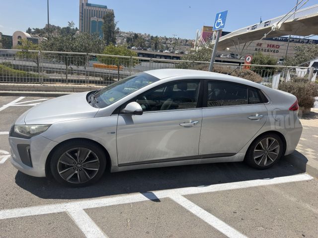 יונדאי איוניק