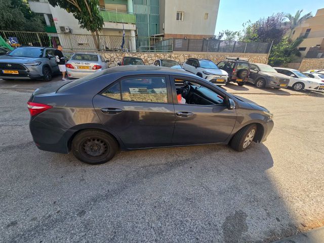 טויוטה קורולה