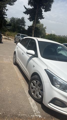יונדאי i20