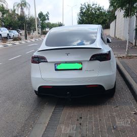 מודעת רכב טסלה מודל Y