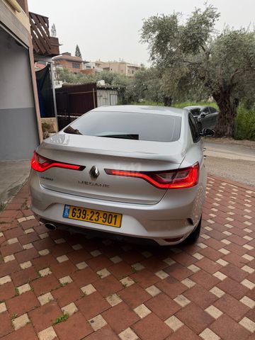 רנו מגאן