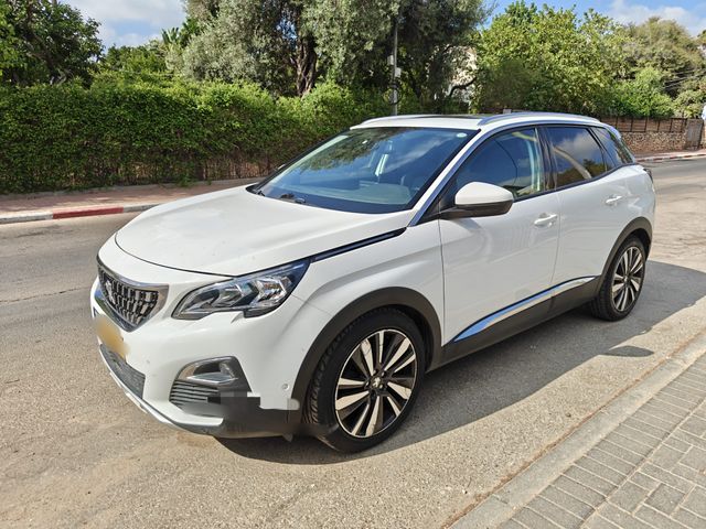 פיג'ו 3008