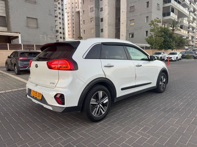 קיה נירו