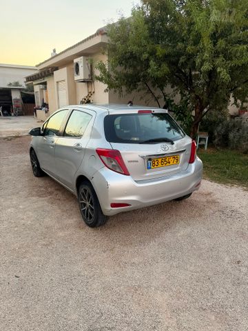 טויוטה יאריס