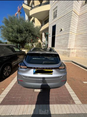 ג׳ילי Geometry C