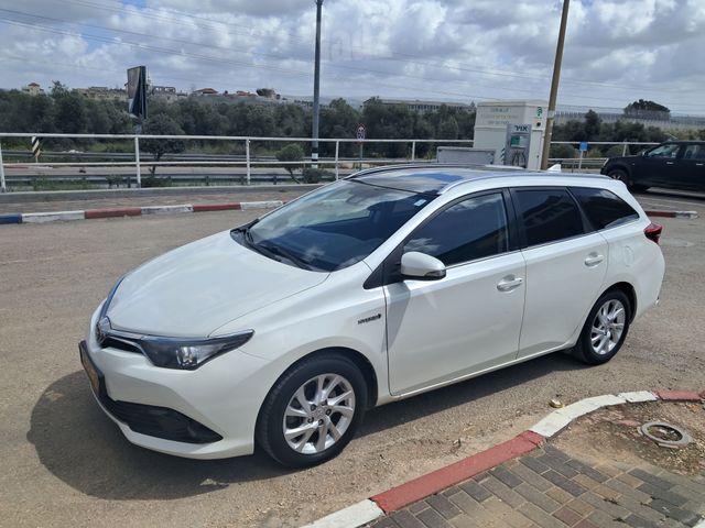 מודעת רכב טויוטה אוריס