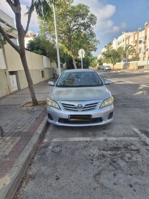 מודעת רכב טויוטה קורולה