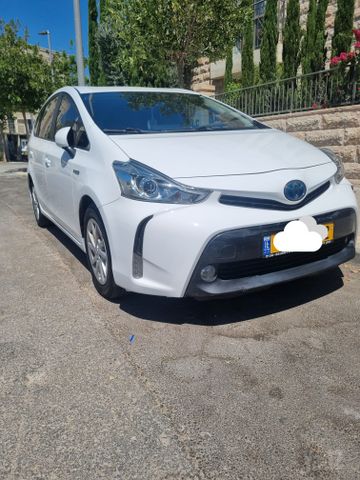טויוטה פריוס פלוס