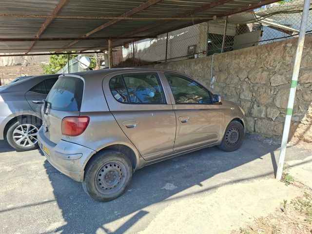 טויוטה יאריס