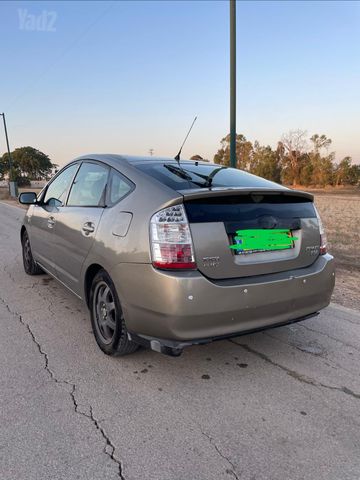 פריוס Luxury היברידי אוט׳ 1.5 (76 כ״ס)