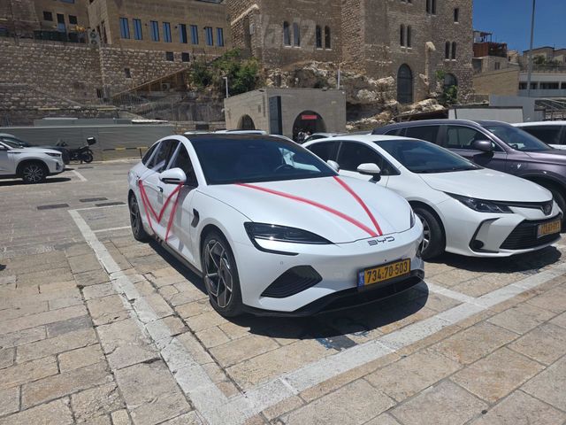 מודעת רכב בי.ווי.די סיל