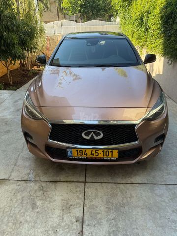 מודעת רכב אינפיניטי Q30