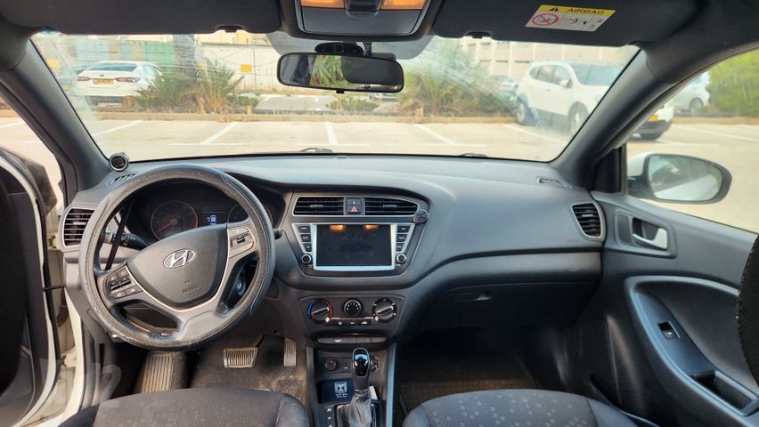 יונדאי i20