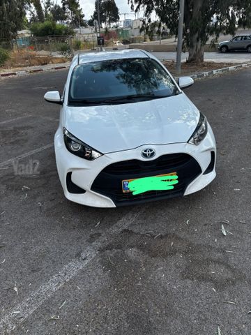 יאריס Style-P היברידי אוט׳ 5 מק 1.5 (92 כ״ס)