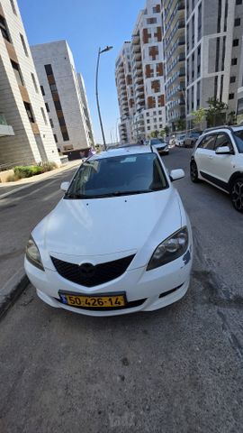 מאזדה 3