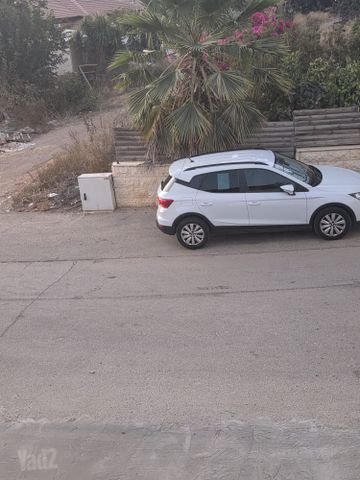 מודעת רכב סיאט ארונה