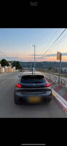 פיג'ו 208