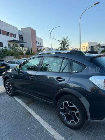 מודעת רכב סובארו XV