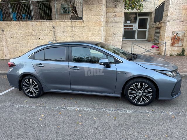 טויוטה קורולה