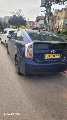 טויוטה פריוס