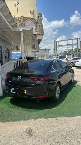 מאזדה 3