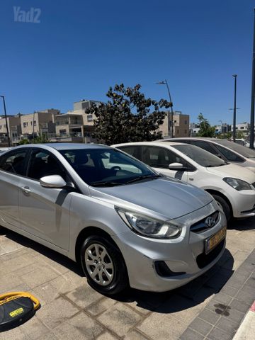 יונדאי אקסנט i25