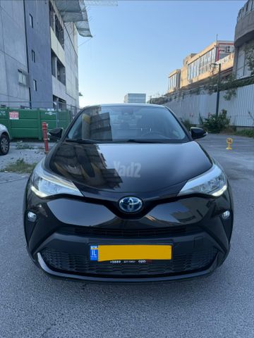 מודעת רכב טויוטה C-HR