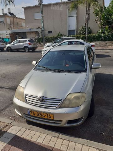 טויוטה קורולה